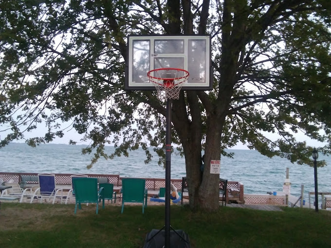 Northland Beach Cottages (Northland Beach Cabins) - From Web Listing (newer photo)